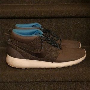 Nike Roshe Mid